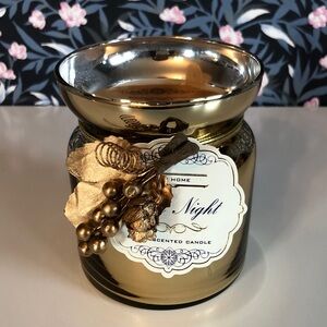 DW Home Silent Night richly scented candle